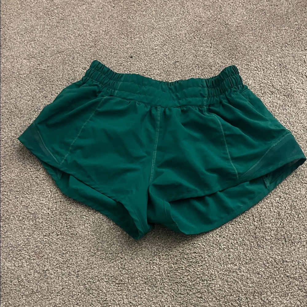 Lululemon Athletica Green Athletic Shorts 2.5 inseam